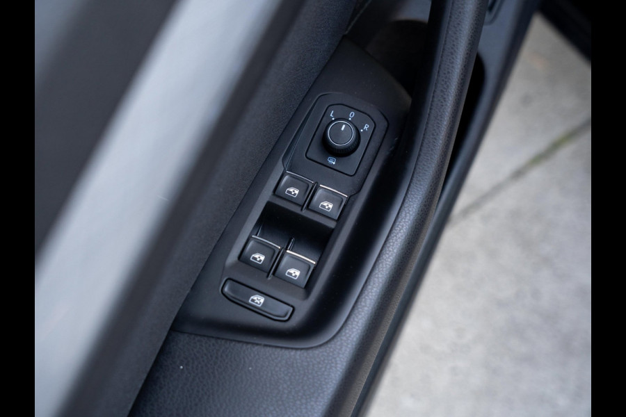 Volkswagen Passat Variant GTE 1.4 TSI eHybrid 218pk PHEV Business / Massage / Trekhaak / ACC