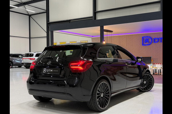 Mercedes-Benz A-Klasse 180 Business Solution AMG Aut.|19 Inch Camera Cruise Control led koplampen Navigatie Carplay & Android Auto