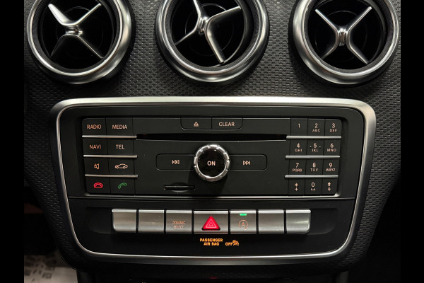 Mercedes-Benz A-Klasse 180 Business Solution AMG Aut.|19 Inch Camera Cruise Control led koplampen Navigatie Carplay & Android Auto