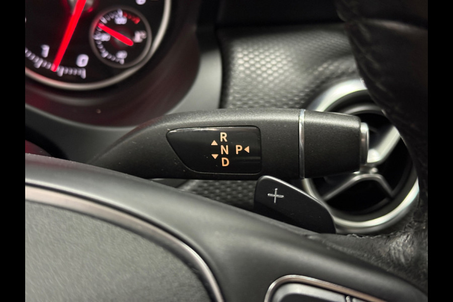 Mercedes-Benz A-Klasse 180 Business Solution AMG Aut.|19 Inch Camera Cruise Control led koplampen Navigatie Carplay & Android Auto
