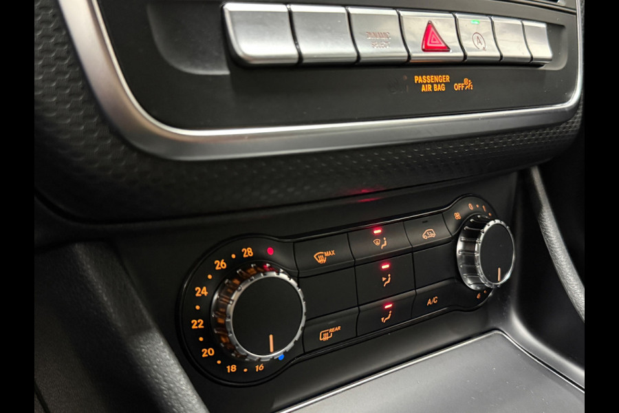 Mercedes-Benz A-Klasse 180 Business Solution AMG Aut.|19 Inch Camera Cruise Control led koplampen Navigatie Carplay & Android Auto