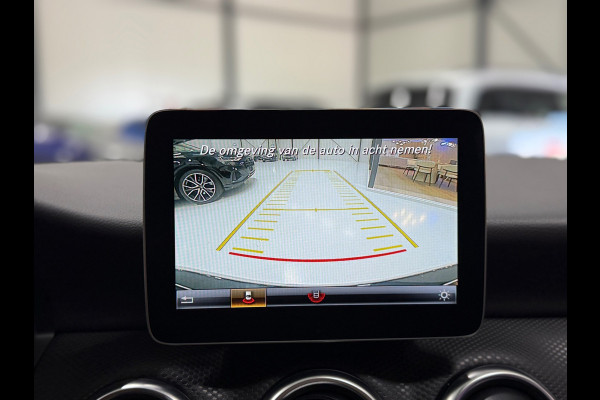 Mercedes-Benz A-Klasse 180 Business Solution AMG Aut.|19 Inch Camera Cruise Control led koplampen Navigatie Carplay & Android Auto
