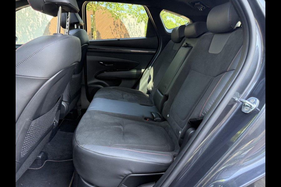 Hyundai Tucson 1.6 T-GDI HEV N Line VAN: 36.900,- VOOR: 34.877,- UW WKVOORDEEL: 2.023,-| PANO |DEALER ONDERHOUDEN| HYUNDAI GARANTIE T/M 02-2028| STOELVENTILATIE + VERWARMING| CAMERA | FULL OPTIONS| ACHTERBANK VERWARMD