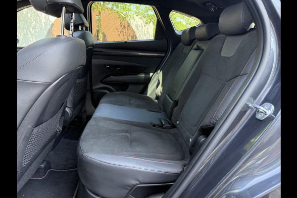Hyundai Tucson 1.6 T-GDI HEV N Line VAN: 36.900,- VOOR: 34.877,- UW WKVOORDEEL: 2.023,-| PANO |DEALER ONDERHOUDEN| HYUNDAI GARANTIE T/M 02-2028| STOELVENTILATIE + VERWARMING| CAMERA | FULL OPTIONS| ACHTERBANK VERWARMD