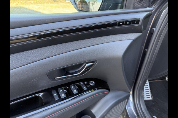 Hyundai Tucson 1.6 T-GDI HEV N Line VAN: 36.900,- VOOR: 34.877,- UW WKVOORDEEL: 2.023,-| PANO |DEALER ONDERHOUDEN| HYUNDAI GARANTIE T/M 02-2028| STOELVENTILATIE + VERWARMING| CAMERA | FULL OPTIONS| ACHTERBANK VERWARMD