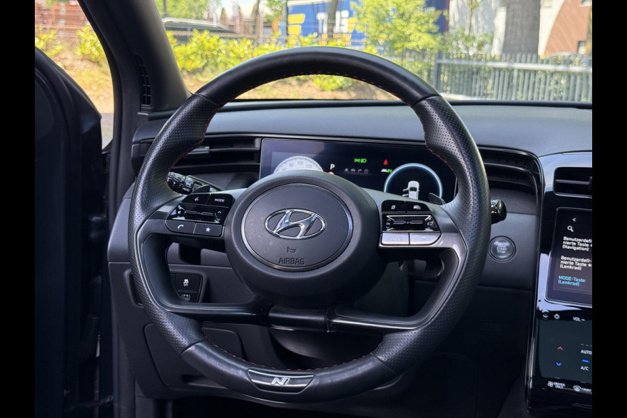 Hyundai Tucson 1.6 T-GDI HEV N Line VAN: 36.900,- VOOR: 34.877,- UW WKVOORDEEL: 2.023,-| PANO |DEALER ONDERHOUDEN| HYUNDAI GARANTIE T/M 02-2028| STOELVENTILATIE + VERWARMING| CAMERA | FULL OPTIONS| ACHTERBANK VERWARMD