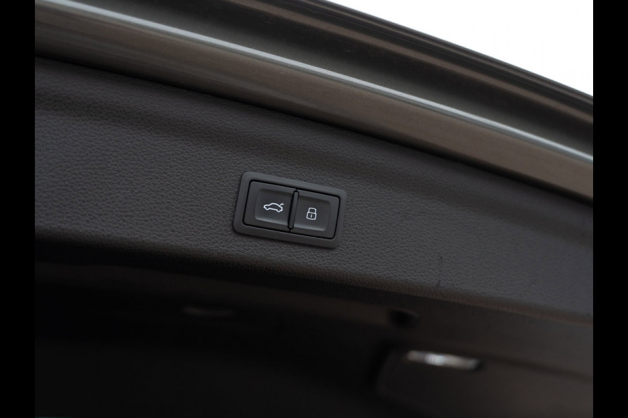 Audi Q3 35 TFSI S Line Pro Line | Pano | Camera | 20'' |