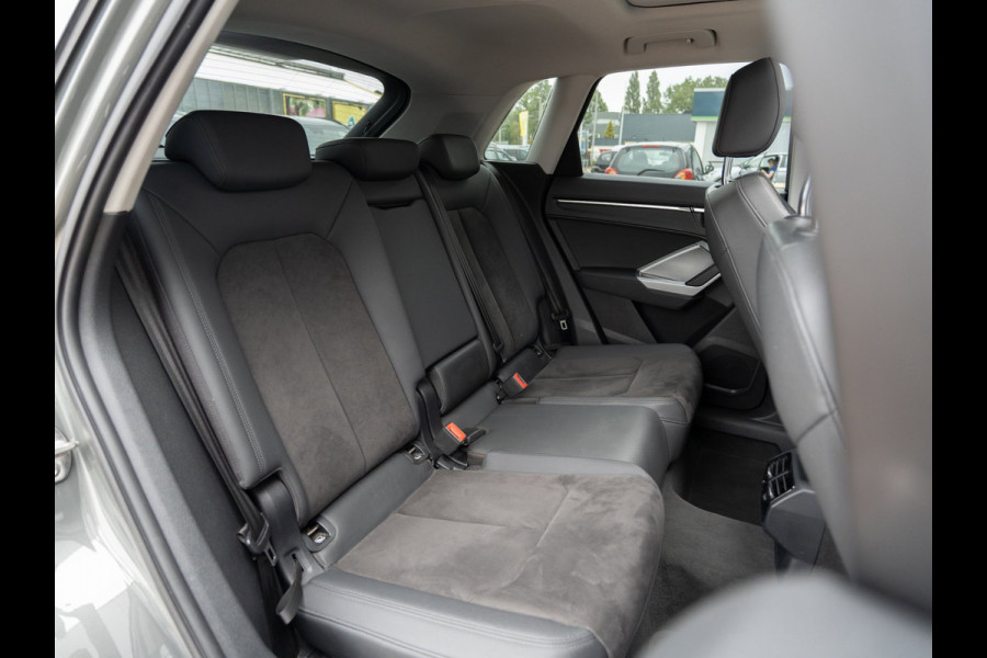 Audi Q3 35 TFSI S Line Pro Line | Pano | Camera | 20'' |