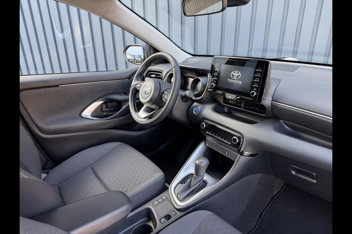 Toyota Yaris 1.5 Hybrid Dynamic | BSM | Dealer onderhouden | 10 jr GARANTIE | Rijklaar!!!