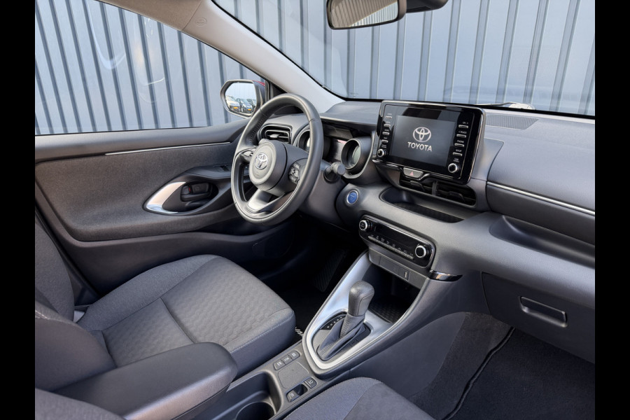 Toyota Yaris 1.5 Hybrid Dynamic | BSM | Dealer onderhouden | 10 jr GARANTIE | Rijklaar!!!