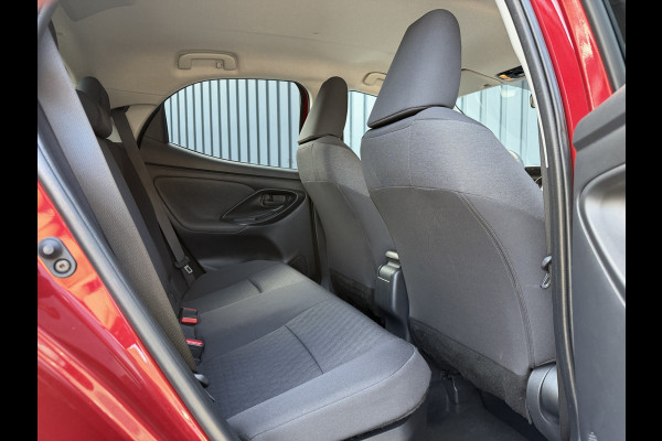 Toyota Yaris 1.5 Hybrid Dynamic | BSM | Dealer onderhouden | 10 jr GARANTIE | Rijklaar!!!