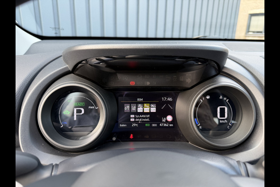 Toyota Yaris 1.5 Hybrid Dynamic | BSM | Dealer onderhouden | 10 jr GARANTIE | Rijklaar!!!
