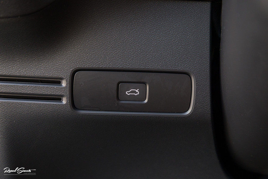 Volvo XC40 Recharge Twin Plus 82 kWh Extended Range | Adaptieve cruise | Blis | Metallic | Full LED |