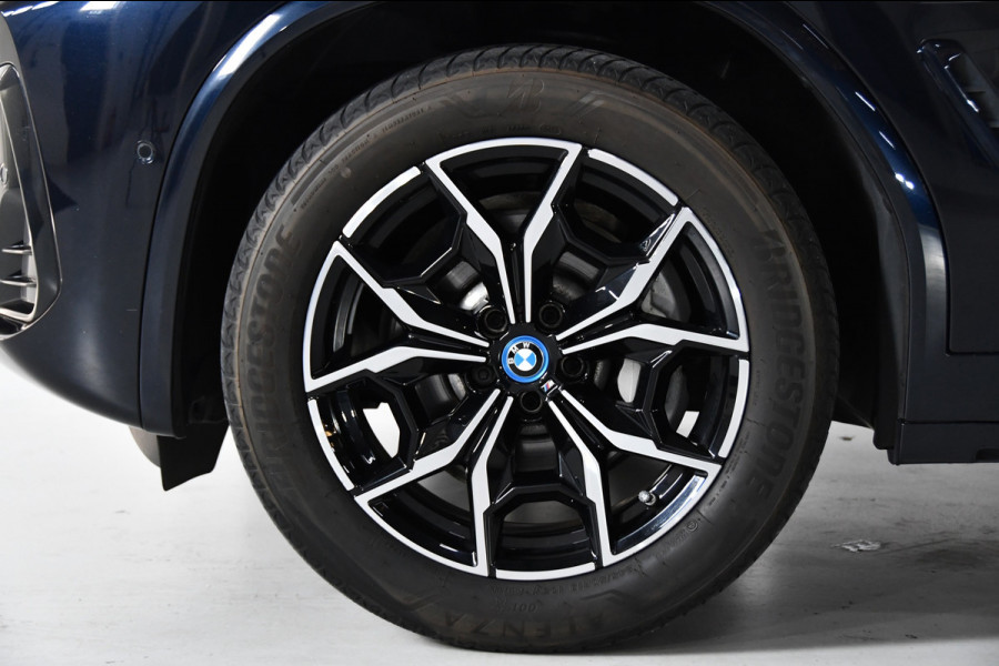 BMW X3 XDRIVE30E Pano*side-assist*Keyless