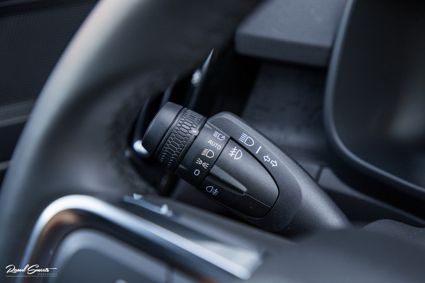 Volvo XC40 Recharge Twin Plus 82 kWh Extended Range | Adaptieve cruise | Blis | Metallic | Full LED |