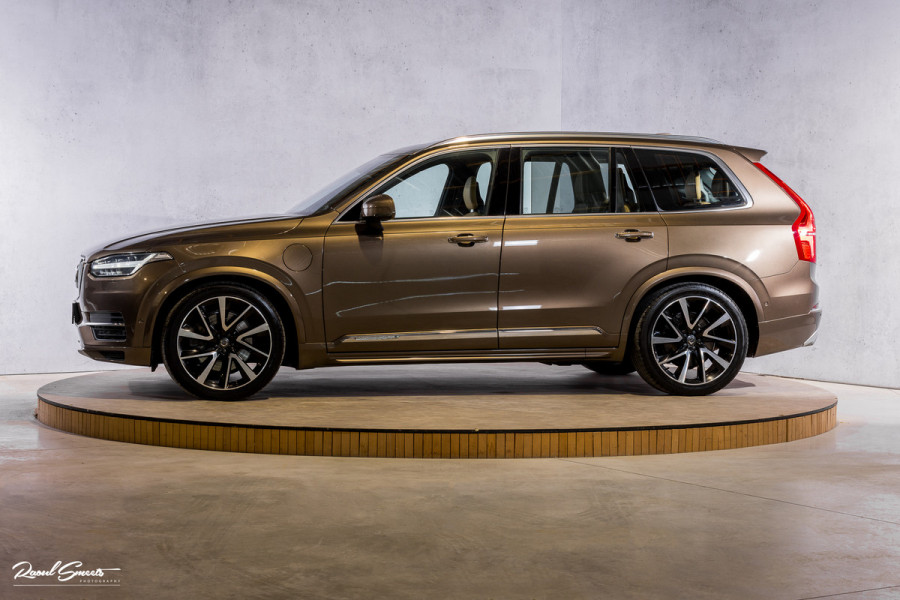Volvo XC90 2.0 T8 Twin Engine AWD Inscription | Luchtvering | Zwenkbare trekhaak | Bowers&Wilkins | Panorama dak | Stoelverkoeling | Massage |