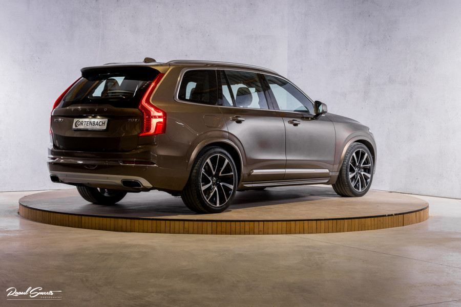 Volvo XC90 2.0 T8 Twin Engine AWD Inscription | Luchtvering | Zwenkbare trekhaak | Bowers&Wilkins | Panorama dak | Stoelverkoeling | Massage |