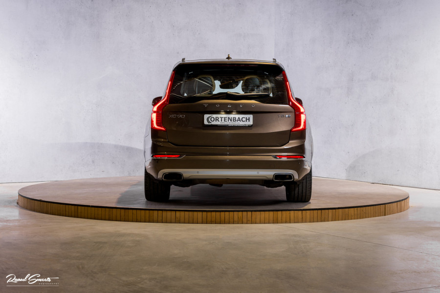 Volvo XC90 2.0 T8 Twin Engine AWD Inscription | Luchtvering | Zwenkbare trekhaak | Bowers&Wilkins | Panorama dak | Stoelverkoeling | Massage |