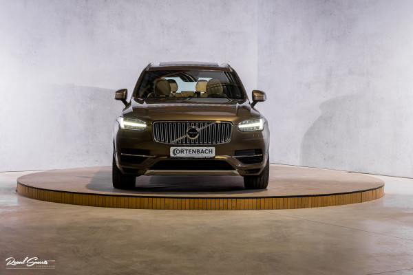 Volvo XC90 2.0 T8 Twin Engine AWD Inscription | Luchtvering | Zwenkbare trekhaak | Bowers&Wilkins | Panorama dak | Stoelverkoeling | Massage |
