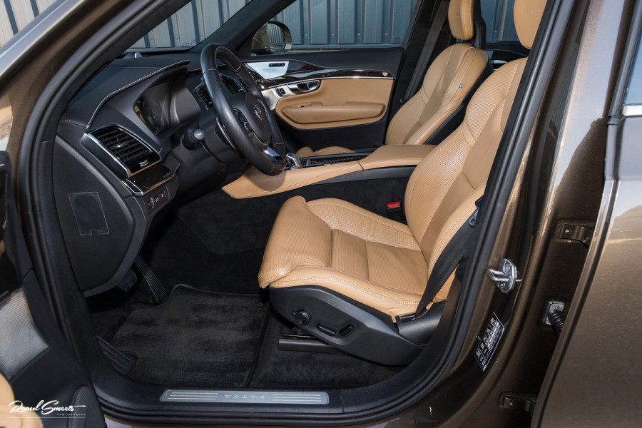 Volvo XC90 2.0 T8 Twin Engine AWD Inscription | Luchtvering | Zwenkbare trekhaak | Bowers&Wilkins | Panorama dak | Stoelverkoeling | Massage |