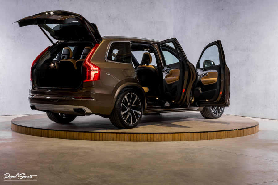 Volvo XC90 2.0 T8 Twin Engine AWD Inscription | Luchtvering | Zwenkbare trekhaak | Bowers&Wilkins | Panorama dak | Stoelverkoeling | Massage |