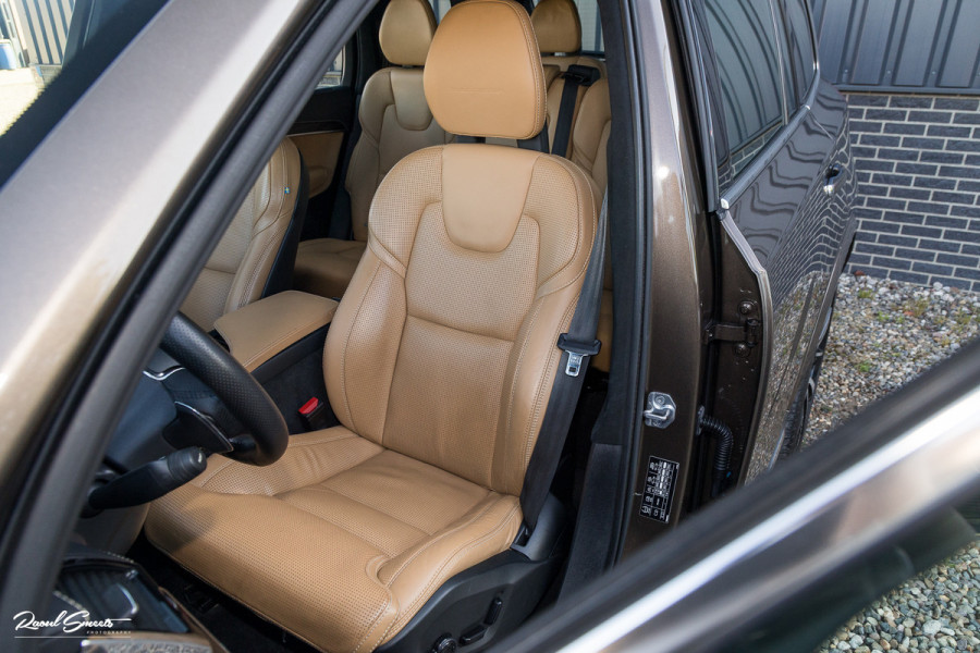 Volvo XC90 2.0 T8 Twin Engine AWD Inscription | Luchtvering | Zwenkbare trekhaak | Bowers&Wilkins | Panorama dak | Stoelverkoeling | Massage |