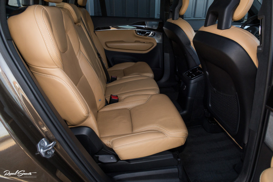 Volvo XC90 2.0 T8 Twin Engine AWD Inscription | Luchtvering | Zwenkbare trekhaak | Bowers&Wilkins | Panorama dak | Stoelverkoeling | Massage |