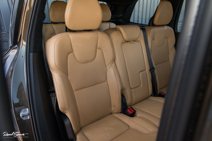Volvo XC90 2.0 T8 Twin Engine AWD Inscription | Luchtvering | Zwenkbare trekhaak | Bowers&Wilkins | Panorama dak | Stoelverkoeling | Massage |