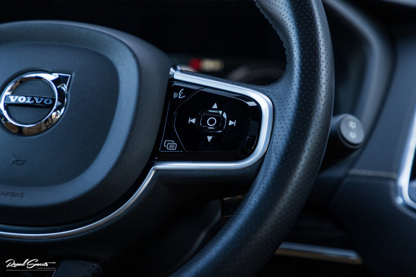 Volvo XC90 2.0 T8 Twin Engine AWD Inscription | Luchtvering | Zwenkbare trekhaak | Bowers&Wilkins | Panorama dak | Stoelverkoeling | Massage |