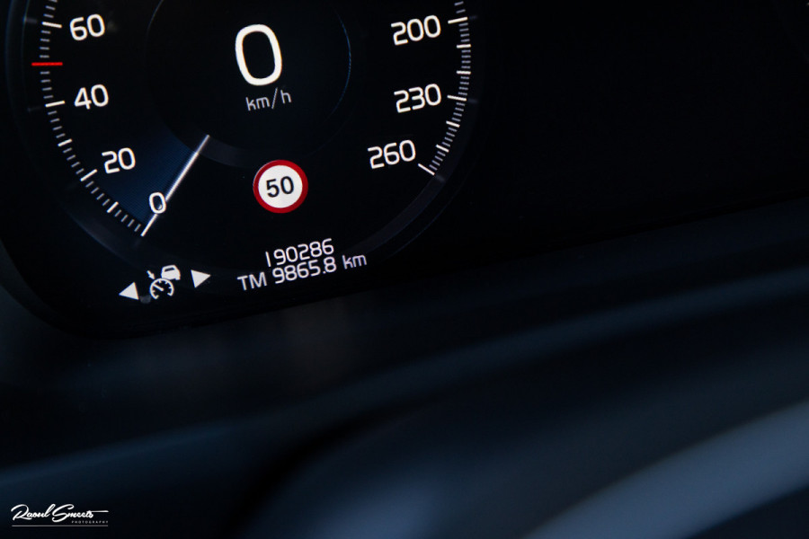 Volvo XC90 2.0 T8 Twin Engine AWD Inscription | Luchtvering | Zwenkbare trekhaak | Bowers&Wilkins | Panorama dak | Stoelverkoeling | Massage |