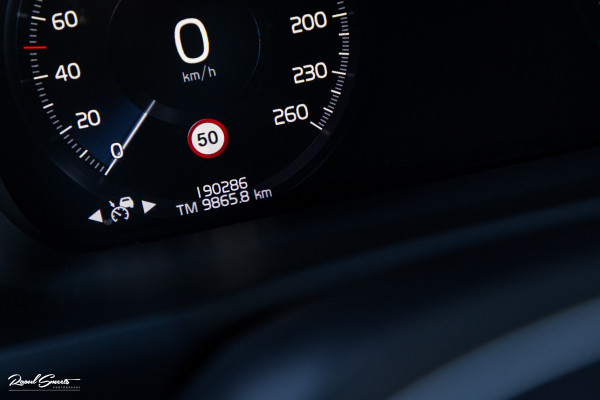 Volvo XC90 2.0 T8 Twin Engine AWD Inscription | Luchtvering | Zwenkbare trekhaak | Bowers&Wilkins | Panorama dak | Stoelverkoeling | Massage |