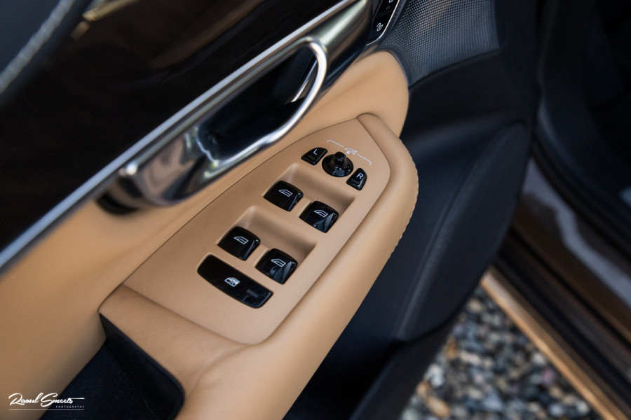 Volvo XC90 2.0 T8 Twin Engine AWD Inscription | Luchtvering | Zwenkbare trekhaak | Bowers&Wilkins | Panorama dak | Stoelverkoeling | Massage |