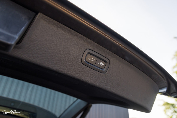 Volvo XC90 2.0 T8 Twin Engine AWD Inscription | Luchtvering | Zwenkbare trekhaak | Bowers&Wilkins | Panorama dak | Stoelverkoeling | Massage |