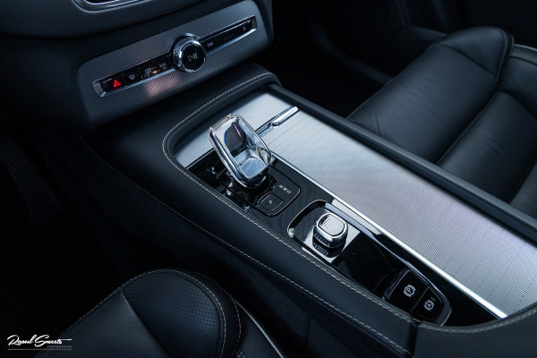 Volvo XC90 2.0 T8 Recharge AWD Ultimate Dark Long Range | Luchtvering | Panorama dak | Adaptieve cruise | Memory | Blis | 22 Inch |