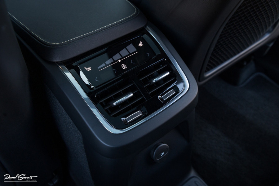 Volvo XC90 2.0 T8 Recharge AWD Ultimate Dark Long Range | Luchtvering | Panorama dak | Adaptieve cruise | Memory | Blis | 22 Inch |