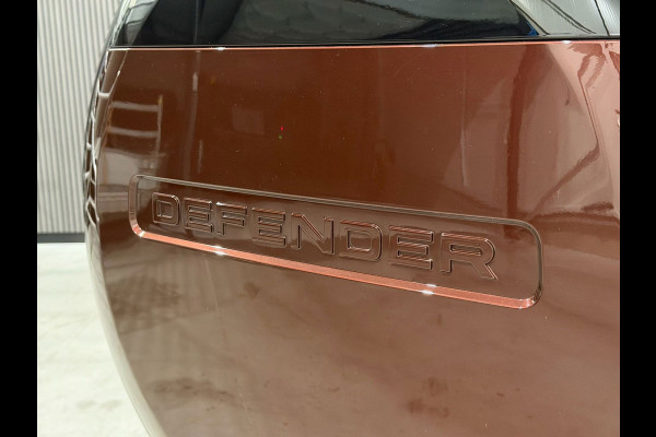 Land Rover Defender 130 3.0 P400 130 X 8P / Pano / Meridian / Stoelventilatie / Garantie tot 03-05-2029
