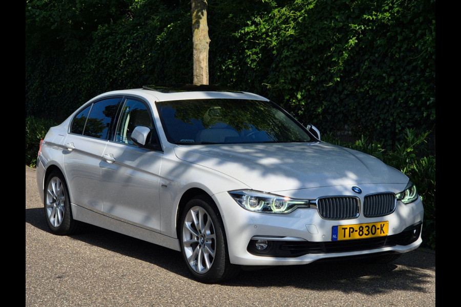 BMW 3-serie 320i Luxury Edition Individual Schuifdak Apple CarPlay Virtual dash Camera LED NAP 2e eigenaar 320i Luxury Edition