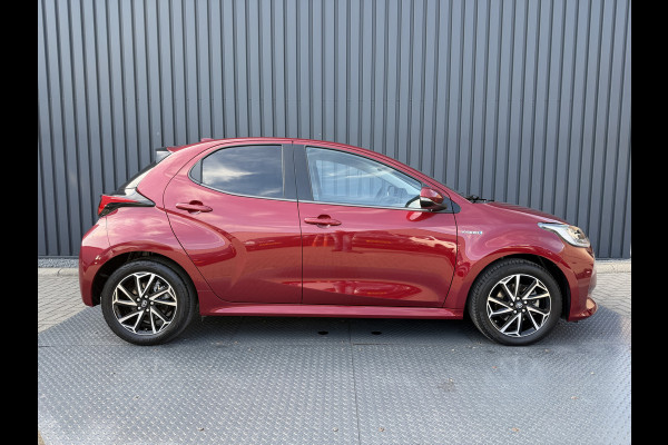 Toyota Yaris 1.5 Hybrid Dynamic | BSM | Dealer onderhouden | 10 jr GARANTIE | Rijklaar!!!