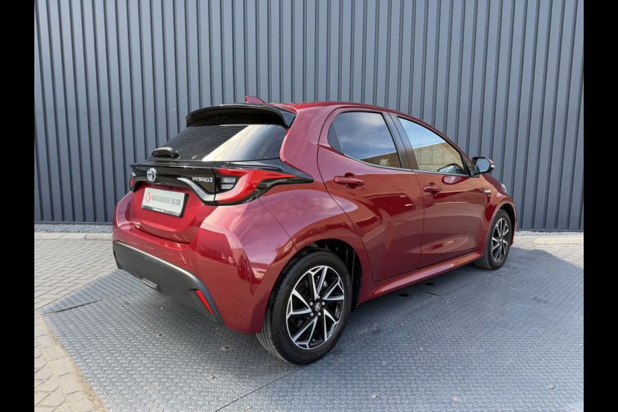 Toyota Yaris 1.5 Hybrid Dynamic | BSM | Dealer onderhouden | 10 jr GARANTIE | Rijklaar!!!