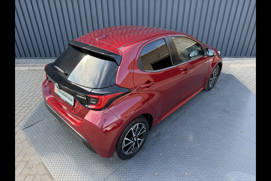 Toyota Yaris 1.5 Hybrid Dynamic | BSM | Dealer onderhouden | 10 jr GARANTIE | Rijklaar!!!