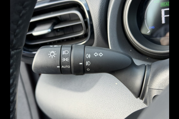 Toyota Yaris 1.5 Hybrid Dynamic | BSM | Dealer onderhouden | 10 jr GARANTIE | Rijklaar!!!