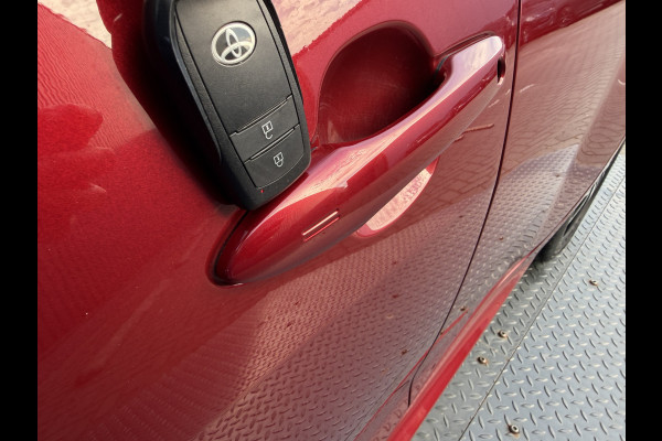 Toyota Yaris 1.5 Hybrid Dynamic | BSM | Dealer onderhouden | 10 jr GARANTIE | Rijklaar!!!