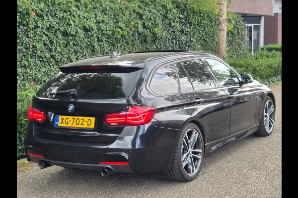 BMW 3 Serie Touring 320i M Sport Edition Panorama Apple CarPlay Camera Head UP Hifi 19inch NAP NL