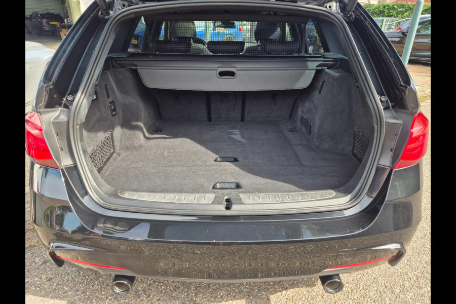 BMW 3 Serie Touring 320i M Sport Edition Panorama Apple CarPlay Camera Head UP Hifi 19inch NAP NL