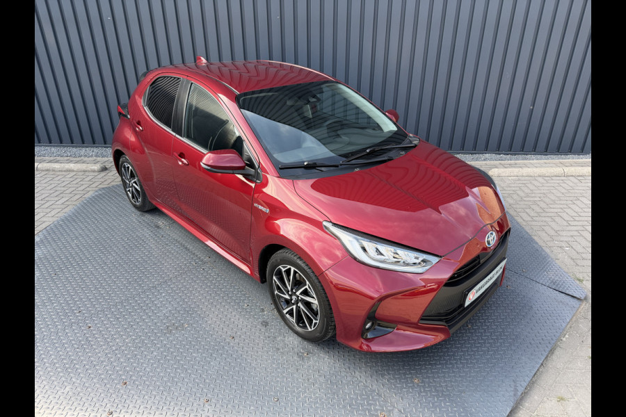 Toyota Yaris 1.5 Hybrid Dynamic | BSM | Dealer onderhouden | 10 jr GARANTIE | Rijklaar!!!