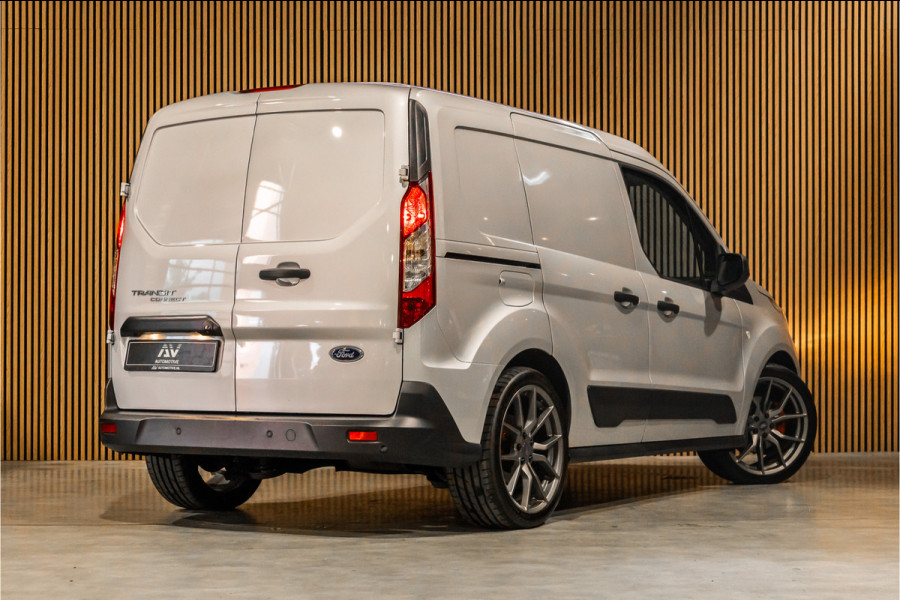 Ford Transit Connect 1.0 Ecoboost 100 PK | Navigatie | Camera | CarPlay | Cruise control | 3-Zitter | MF Stuur | Nieuwe APK | Dealer onderhouden | Benzine | Euro 6