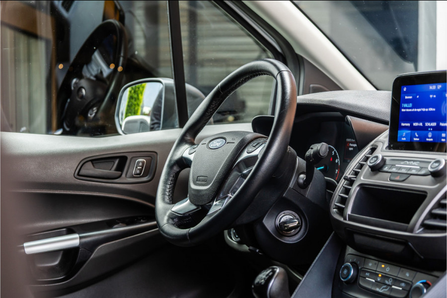 Ford Transit Connect 1.0 Ecoboost 100 PK | Navigatie | Camera | CarPlay | Cruise control | 3-Zitter | MF Stuur | Nieuwe APK | Dealer onderhouden | Benzine | Euro 6