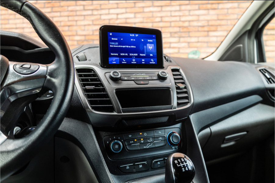 Ford Transit Connect 1.0 Ecoboost 100 PK | Navigatie | Camera | CarPlay | Cruise control | 3-Zitter | MF Stuur | Nieuwe APK | Dealer onderhouden | Benzine | Euro 6