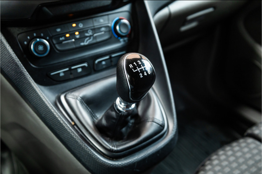 Ford Transit Connect 1.0 Ecoboost 100 PK | Navigatie | Camera | CarPlay | Cruise control | 3-Zitter | MF Stuur | Nieuwe APK | Dealer onderhouden | Benzine | Euro 6