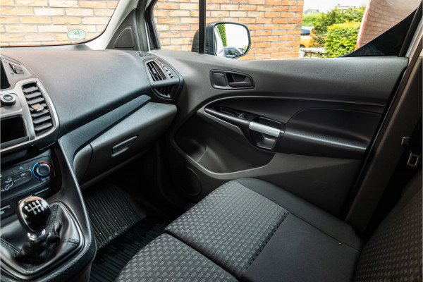Ford Transit Connect 1.0 Ecoboost 100 PK | Navigatie | Camera | CarPlay | Cruise control | 3-Zitter | MF Stuur | Nieuwe APK | Dealer onderhouden | Benzine | Euro 6